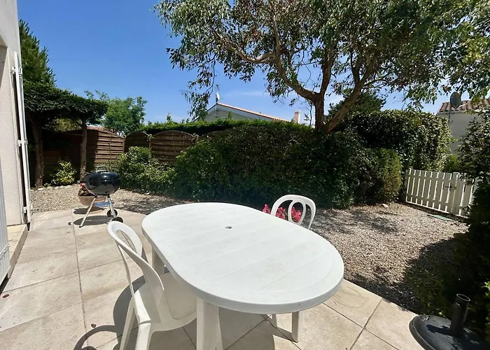 Maison Avec Jardinet Proche Port, 4 Couchages, - Fr-1-246a-354